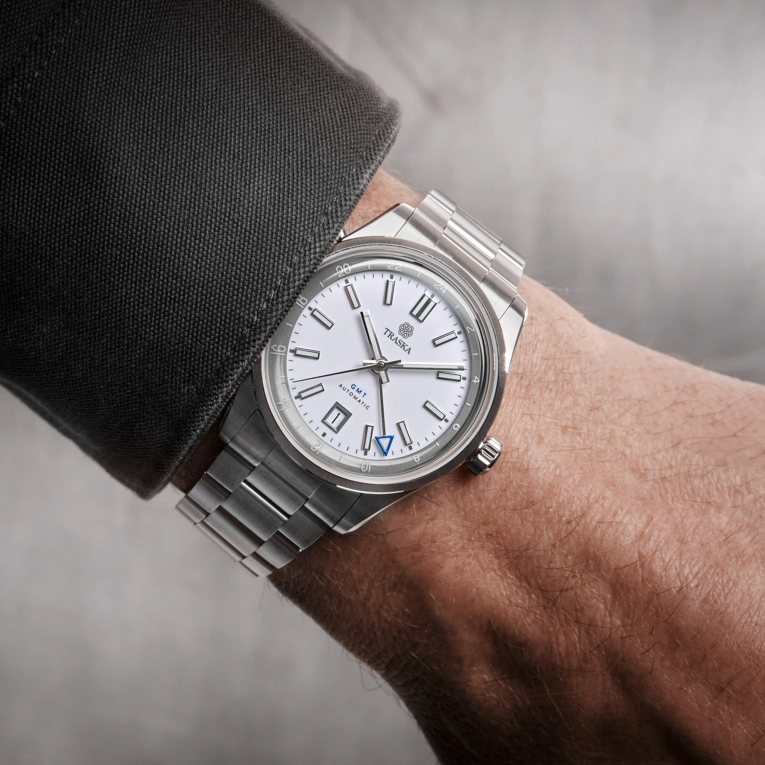 Venturer GMT Arctic White - Image 8