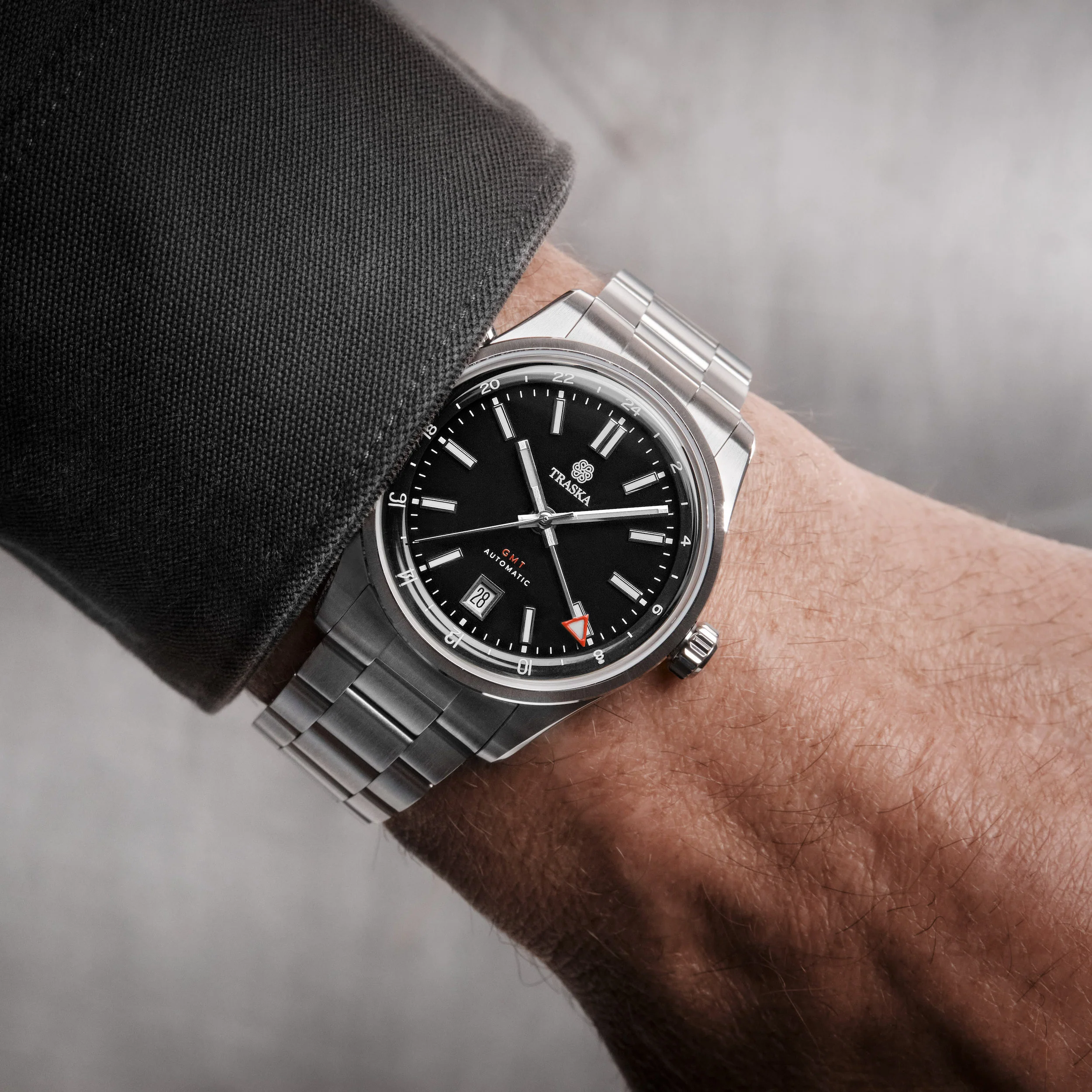 Venturer GMT Carbon Black - Image 8